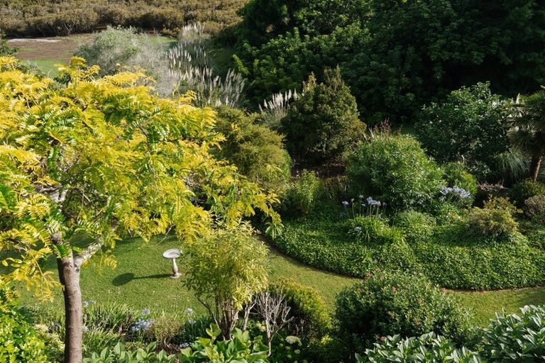 Photo of property in 7 The Lookout, Kerikeri, 0230