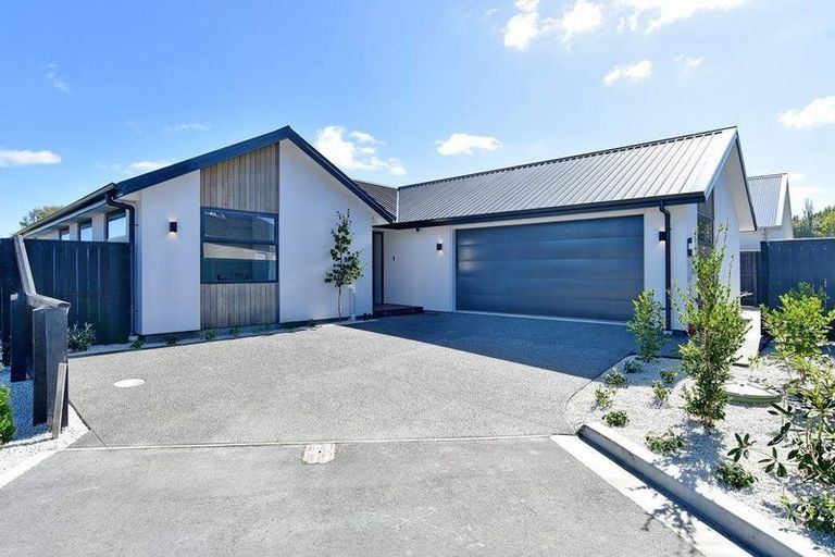 Photo of property in 10 Twin Meadows Drive, Casebrook, Christchurch, 8051