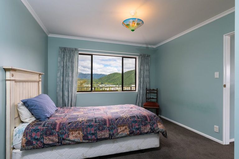 Photo of property in 324-328 Waikawa Road, Waikawa, Picton, 7220