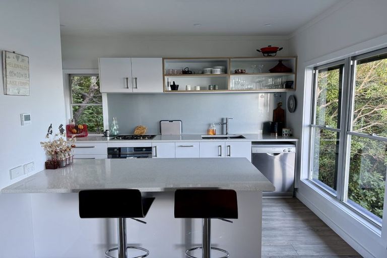 Photo of property in 38 Robieson Street, Roseneath, Wellington, 6011