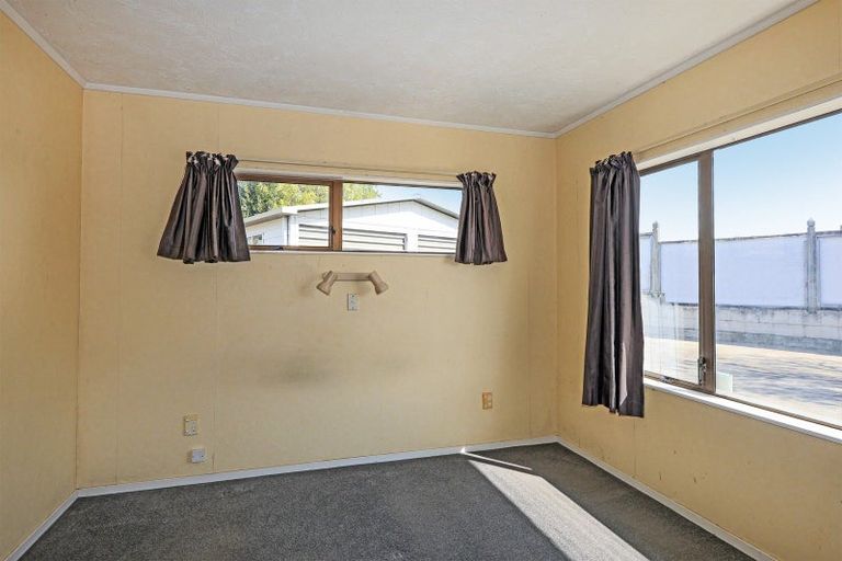 Photo of property in 14 Kaweka Place, Havelock North, 4130