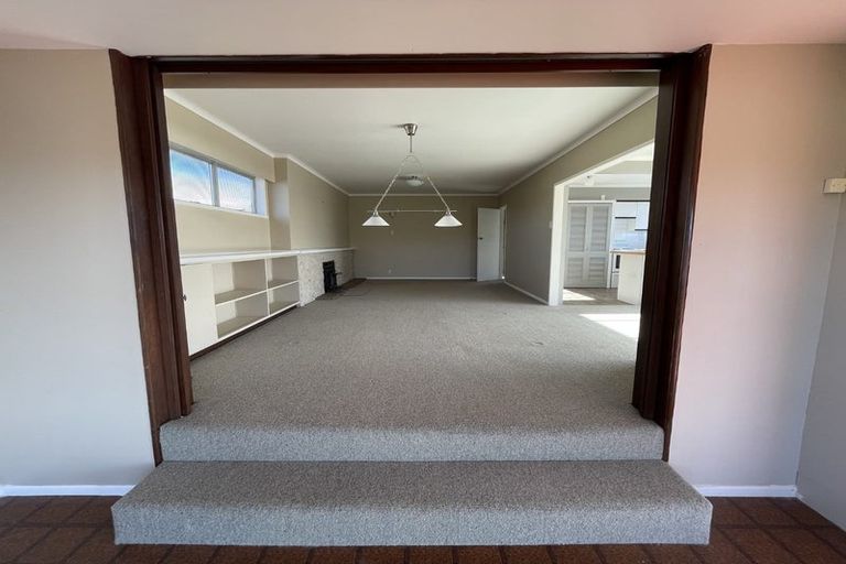 Photo of property in 38a Churchill Road, Murrays Bay, Auckland, 0630