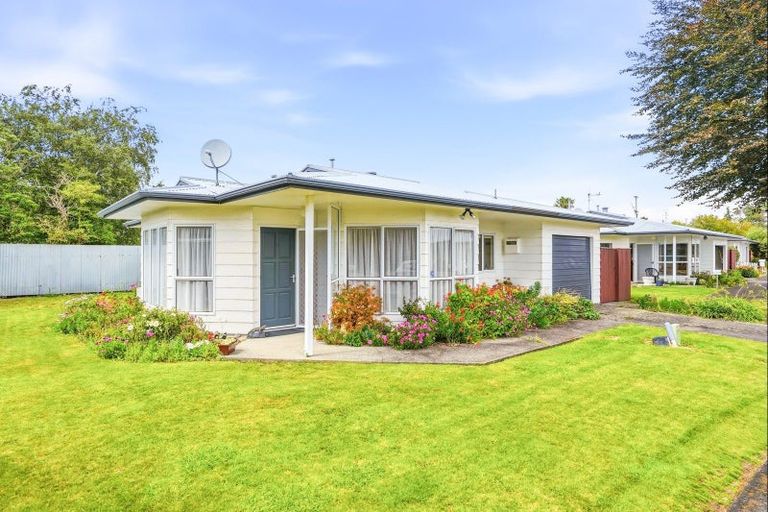 Photo of property in 8 Hughes Court, Pahiatua, 4910