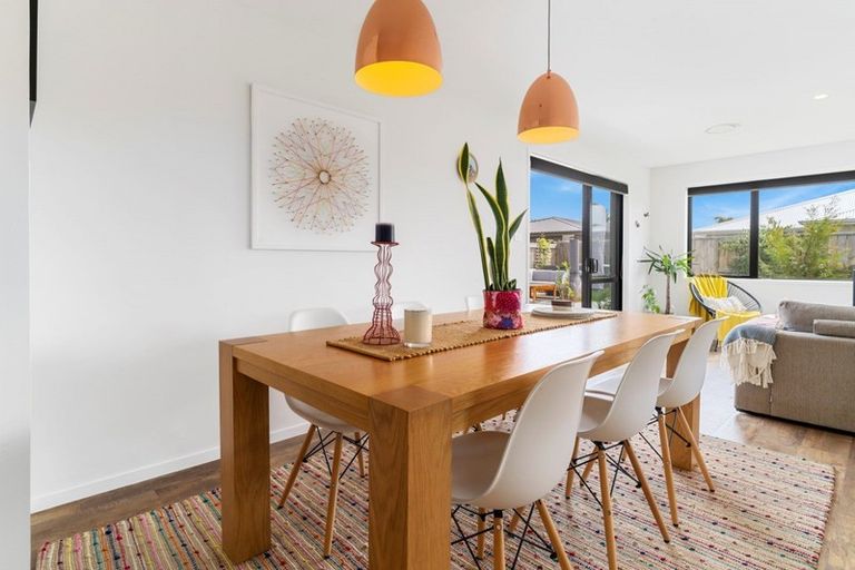 Photo of property in 14 Furlong Road, Papamoa, 3118