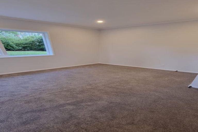 Photo of property in 4 Kerrymaria Place, Hillcrest, Auckland, 0627