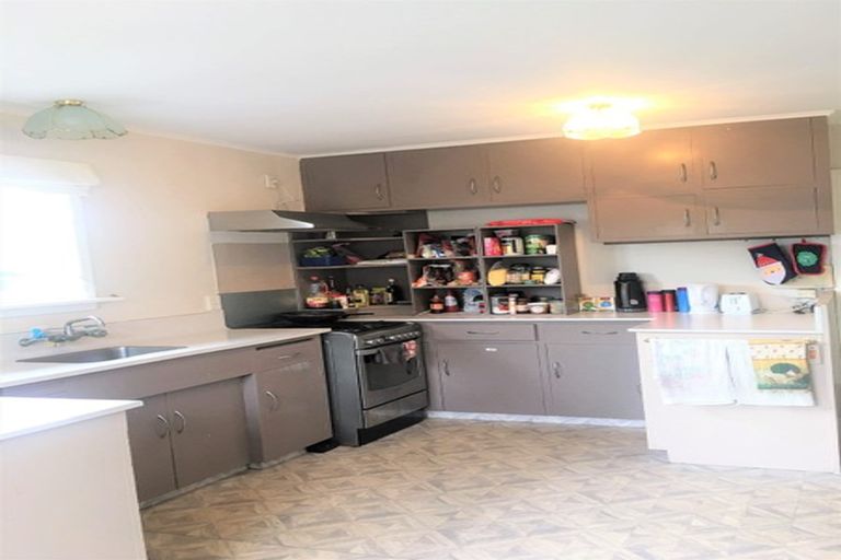 Photo of property in 77 Hoani Street, Northcote, Christchurch, 8052