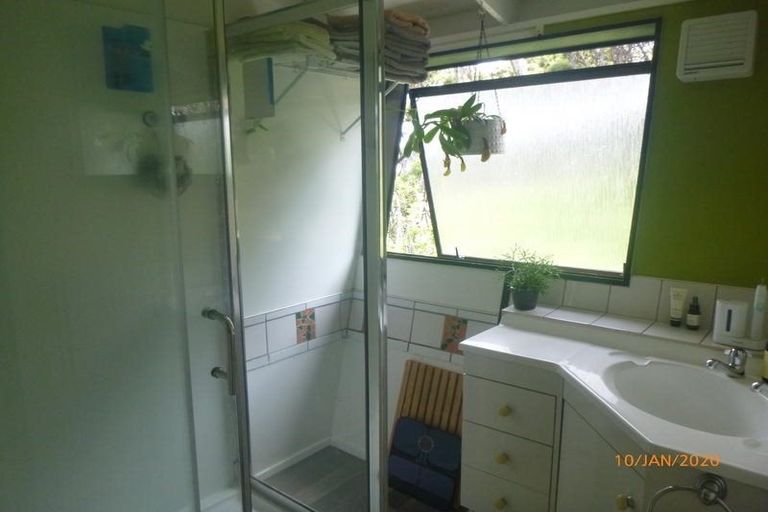 Photo of property in 43 Birdwood Road, Swanson, Auckland, 0612