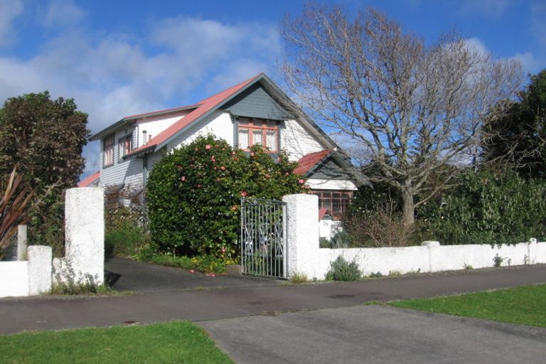 Photo of property in 16 Saint Johns Avenue, Palmerston North, 4414