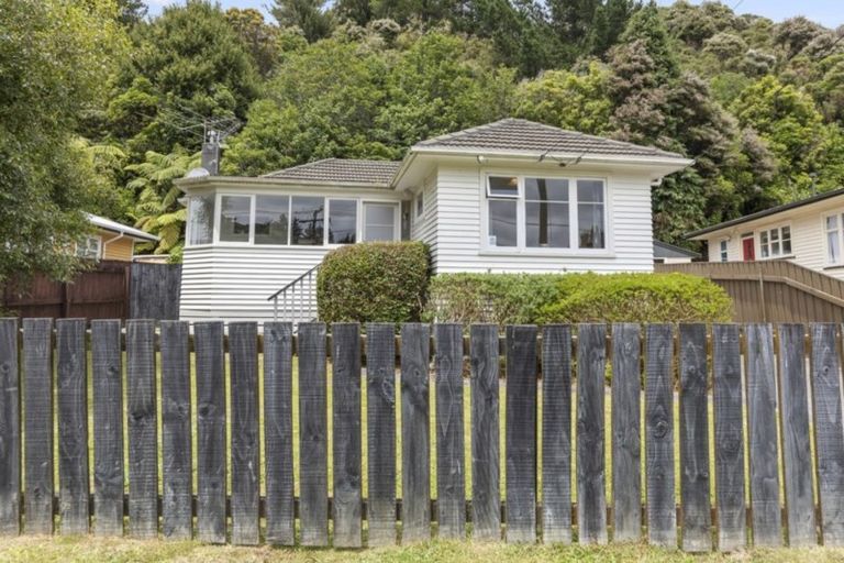 Photo of property in 78 Hine Road, Wainuiomata, Lower Hutt, 5014