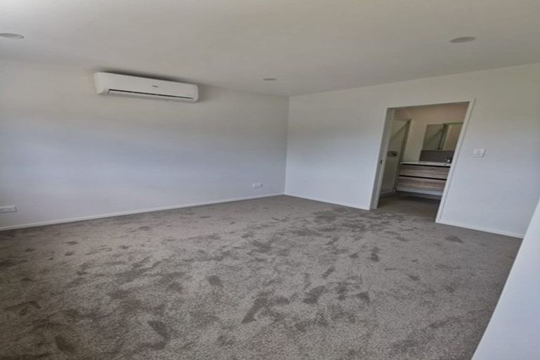 Photo of property in 11b Regency Place, Sunnynook, Auckland, 0632
