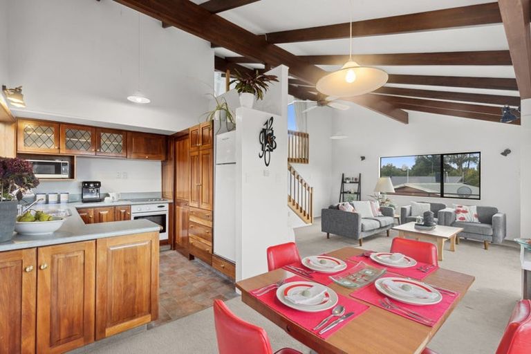 Photo of property in 8 Cliff Road, Tasman, Upper Moutere, 7173