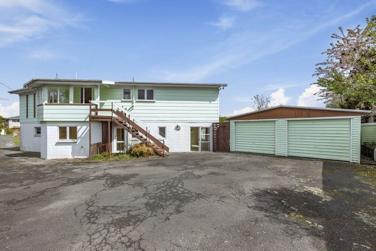 Photo of property in 76 Tamatea Road, Taupo, 3330
