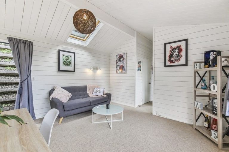 Photo of property in 98 Hadfield Street, Beach Haven, Auckland, 0626