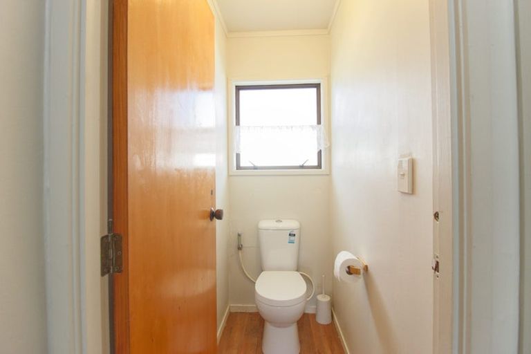 Photo of property in 4/4a Browns Road, Manurewa, Auckland, 2102