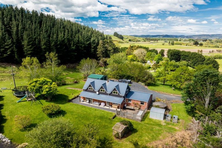 Photo of property in 292 Waipori Falls Road, Berwick, Outram, 9073