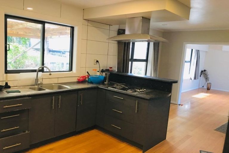 Photo of property in 22 Melton Road, Mount Wellington, Auckland, 1060