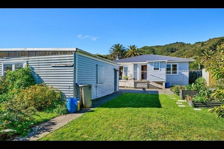 Photo of property in 23 Frederick Street, Wainuiomata, Lower Hutt, 5014