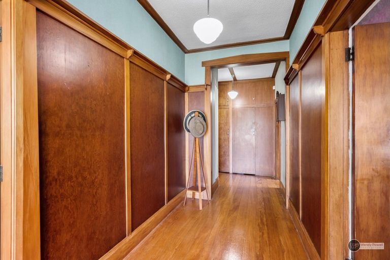 Photo of property in 1 Sherwood Street, Woburn, Lower Hutt, 5010