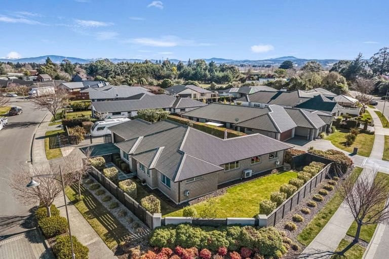 Photo of property in 31 Franklin Drive, Rangiora, 7400