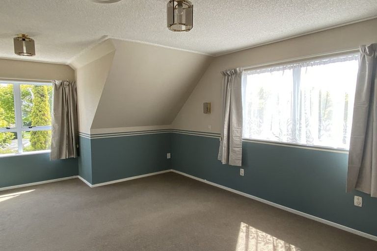 Photo of property in 18 Churchill Avenue, Hokowhitu, Palmerston North, 4410