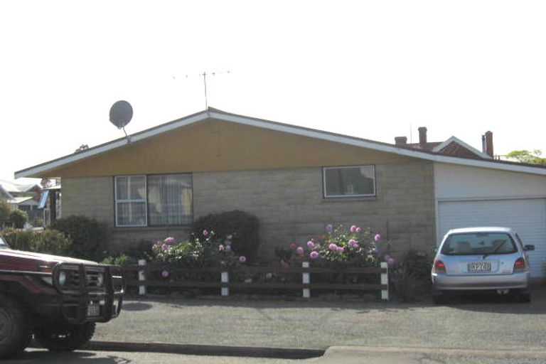 Photo of property in 1 Rugby Street, Waimate, 7924