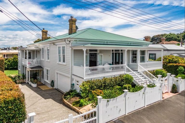 Photo of property in 19 Buchanan Street, Devonport, Auckland, 0624