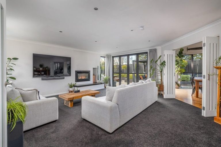 Photo of property in 8 Spruce Close, Alexandra, 9320