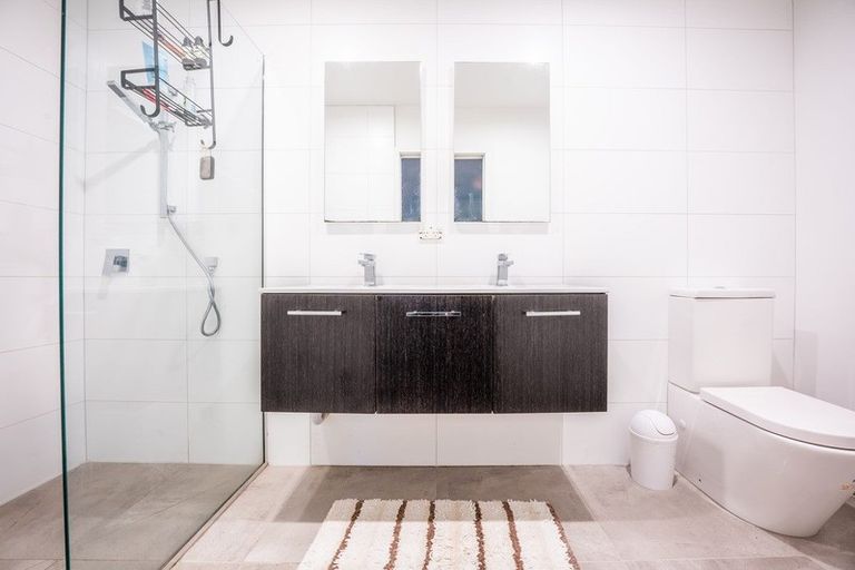 Photo of property in 4a Rata Road, Stanmore Bay, Whangaparaoa, 0932