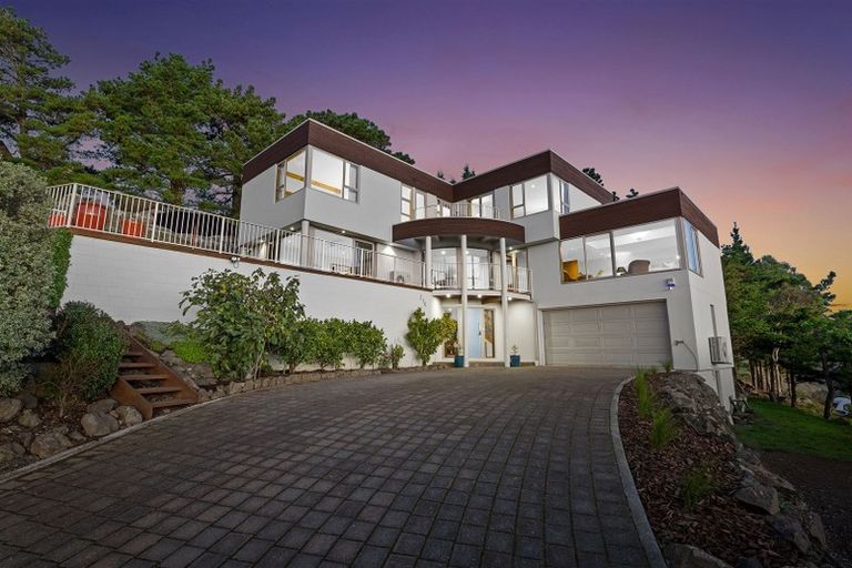 Photo of property in 210 Cannon Hill Crescent, Mount Pleasant, Christchurch, 8081