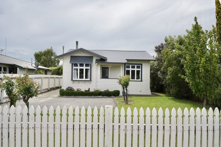 Photo of property in 43 College Street, Awapuni, Palmerston North, 4412
