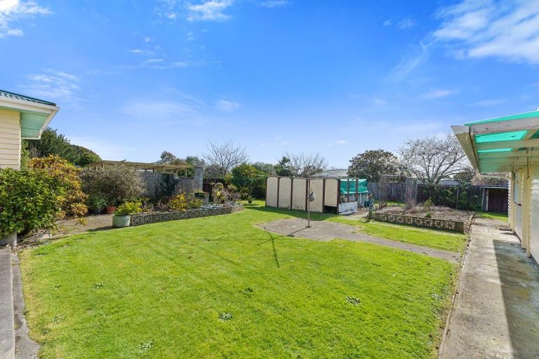 Photo of property in 17 Atmore Avenue, Otaki, 5512