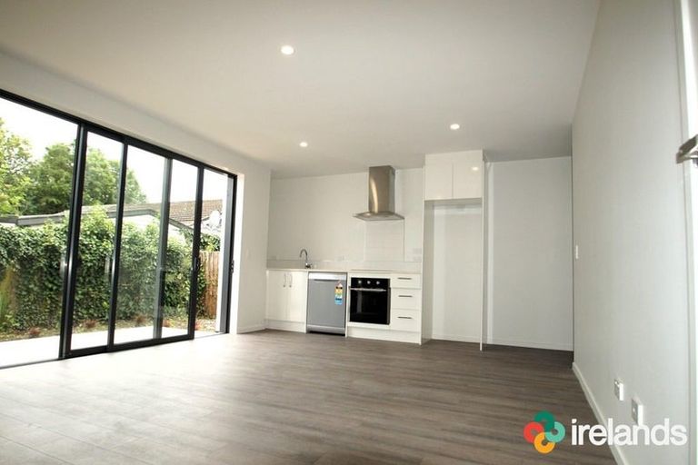 Photo of property in 4/58 Division Street, Riccarton, Christchurch, 8041