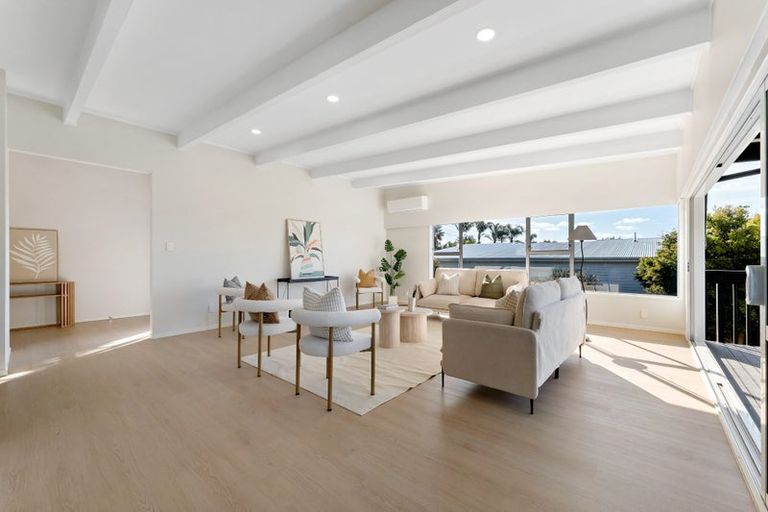 Photo of property in 137 Albany Highway, Unsworth Heights, Auckland, 0632