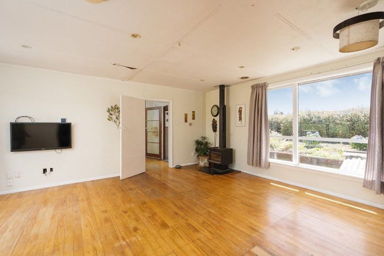 Photo of property in 19 Kerr Road, Parua Bay, Onerahi, 0192