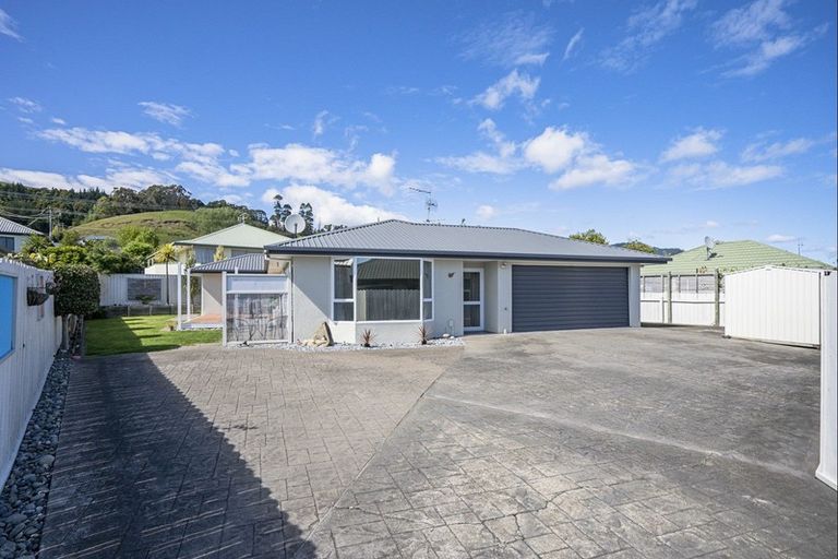 Photo of property in 12 Kate Edger Place, Stoke, Nelson, 7011