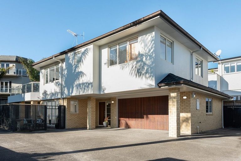 Photo of property in 349b Oceanbeach Road, Mount Maunganui, 3116