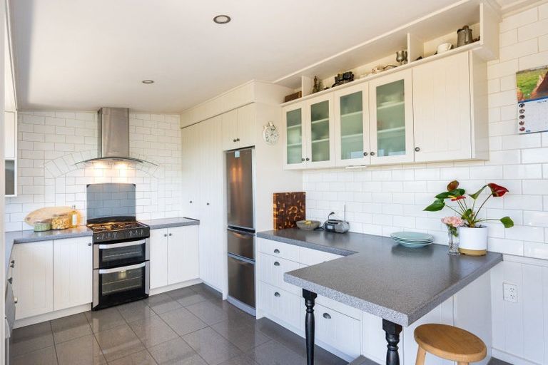 Photo of property in 2 Collison Terrace, Haumoana, 4102