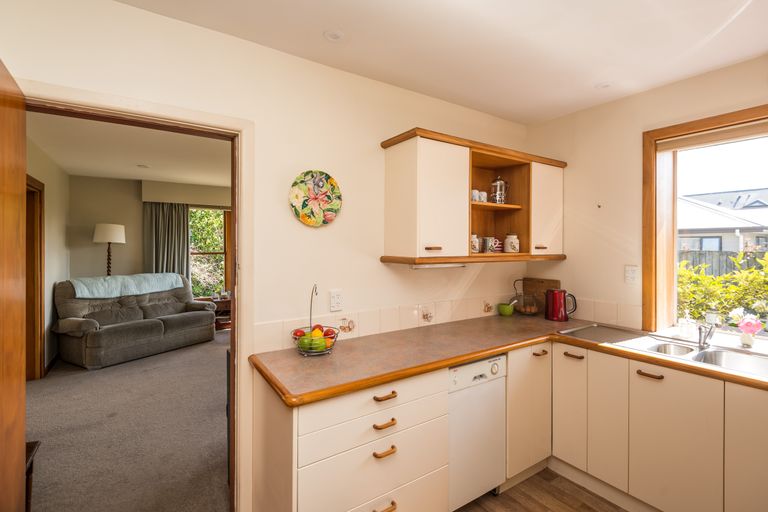 Photo of property in 24 Bishop Street, St Albans, Christchurch, 8014