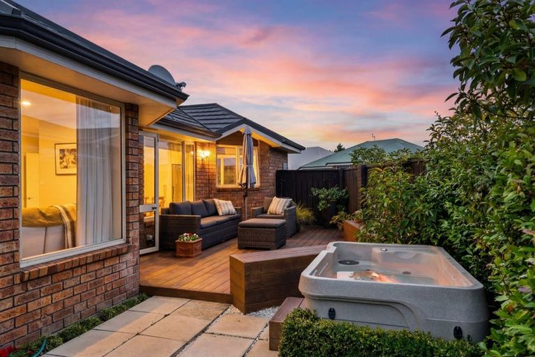 Photo of property in 3 Ashmore Lane, Strowan, Christchurch, 8052