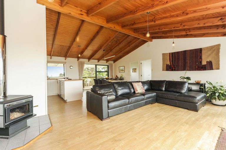 Photo of property in 53 Welsh Hills Road, Swanson, Auckland, 0614