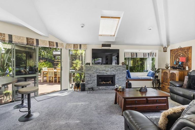 Photo of property in 15 Eclipse Lane, Whitby, Porirua, 5024