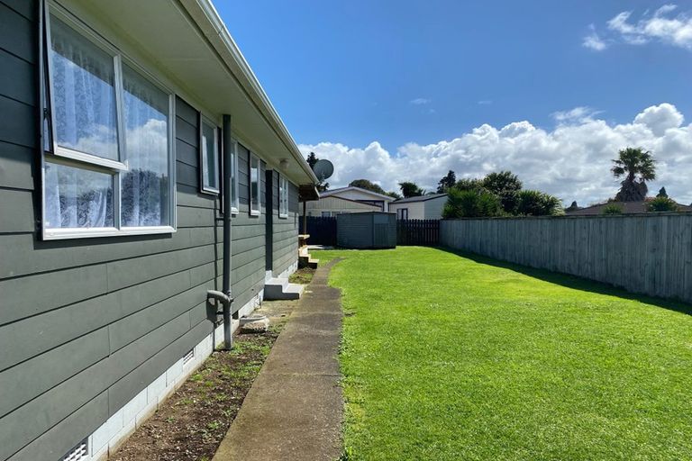 Photo of property in 48 Sunlands Drive, Manurewa, Auckland, 2102