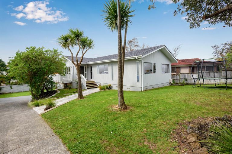Photo of property in 65 Meadway, Sunnyhills, Auckland, 2010