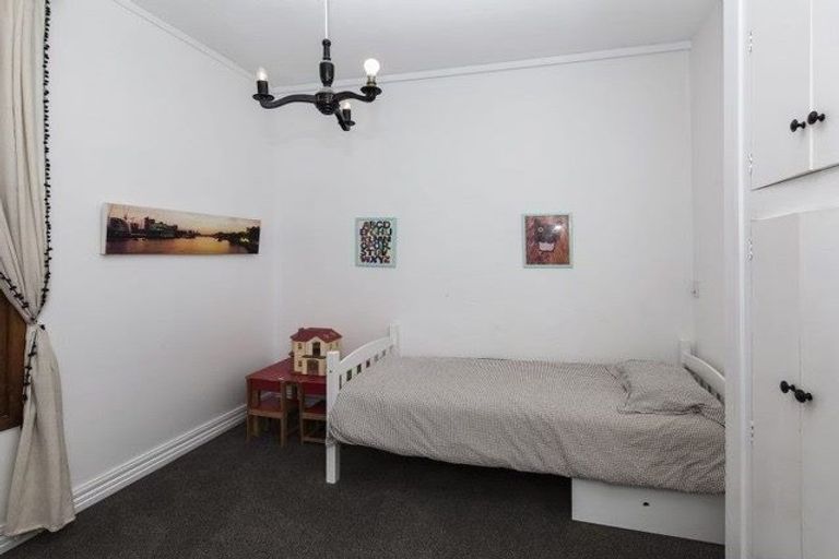 Photo of property in 56 Winton Street, St Albans, Christchurch, 8014