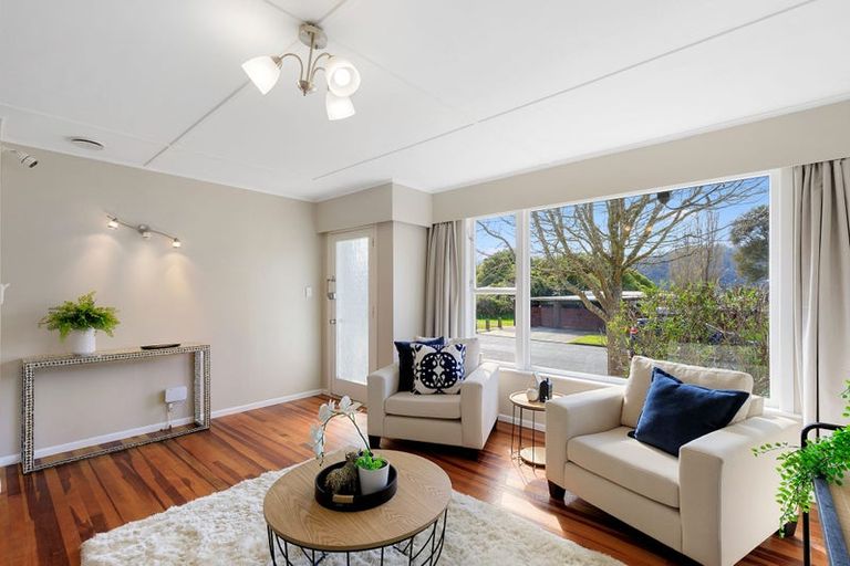 Photo of property in 73 Delaney Drive, Stokes Valley, Lower Hutt, 5019