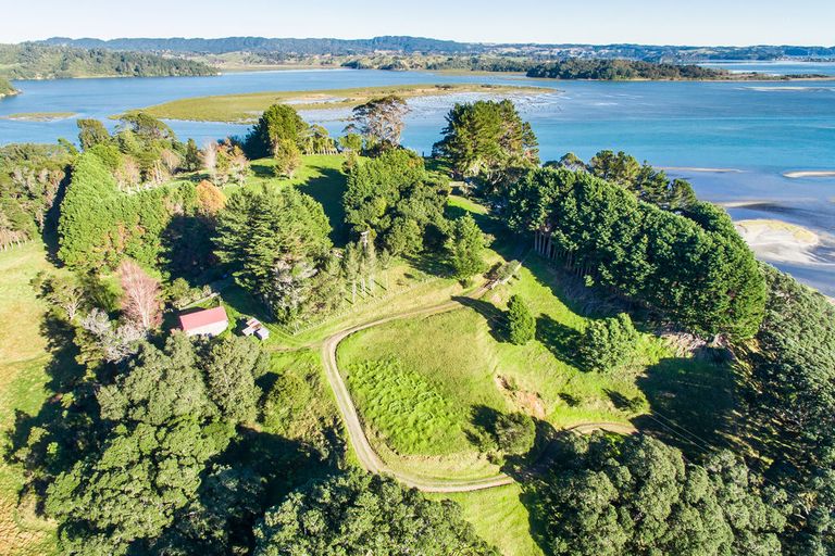 Photo of property in 107 Ohiwa Loop Road, Waiotahe, Opotiki, 3198