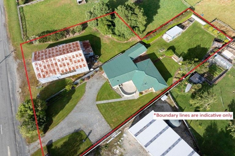 Photo of property in 6 Papatotara Road, Tuatapere, 9620