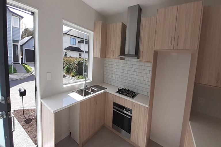 Photo of property in 6 Riroriro Close, Papakura, 2110