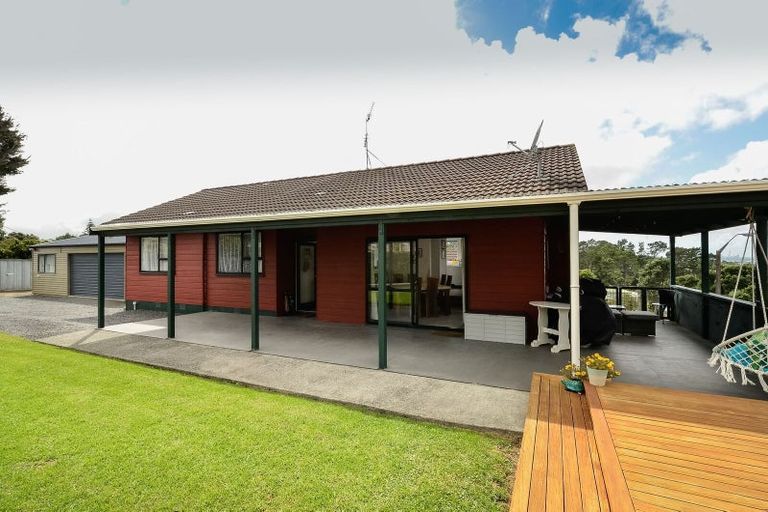 Photo of property in 137 Don Buck Road, Massey, Auckland, 0614
