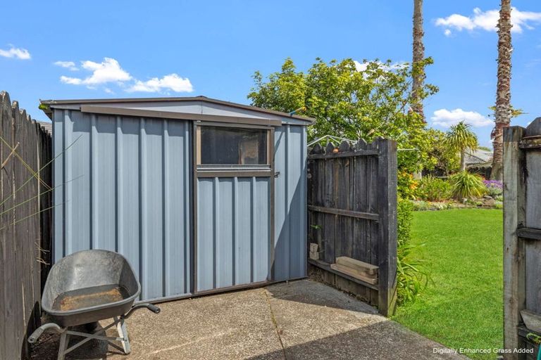 Photo of property in 22 Waitoa Street, Waiuku, 2123